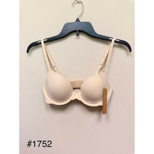 SKIMS FITS EVERYBODY T-Shirt Bra - Sand Size 32B NWT #1752